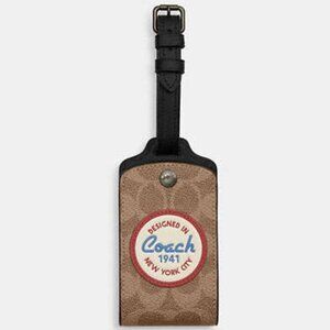 Coach Luggage Tag In Signature Canvas With Patches